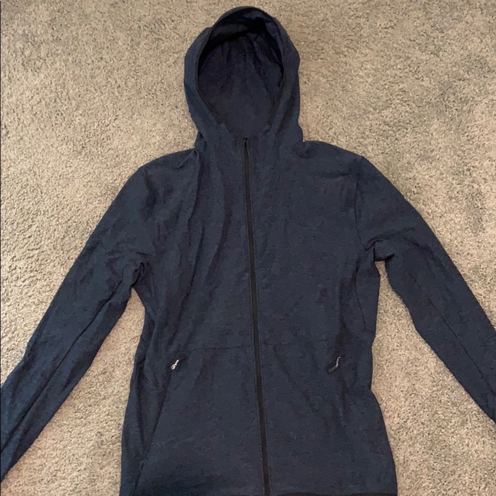 Lululemon Men’s hooded jacket. Size XS